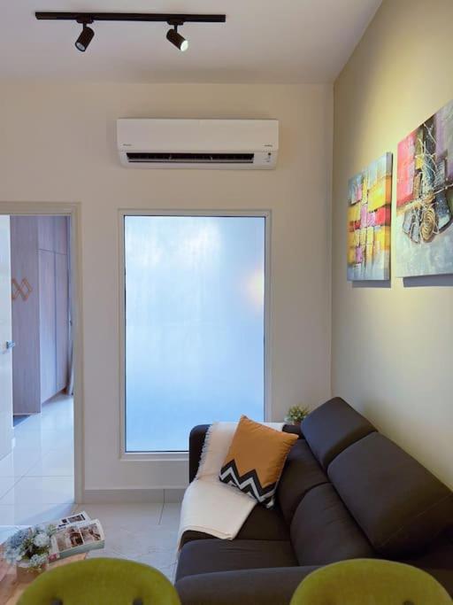 Modern Suites At Arte Mont Kiara By Iconique Kuala Lumpur Exterior photo